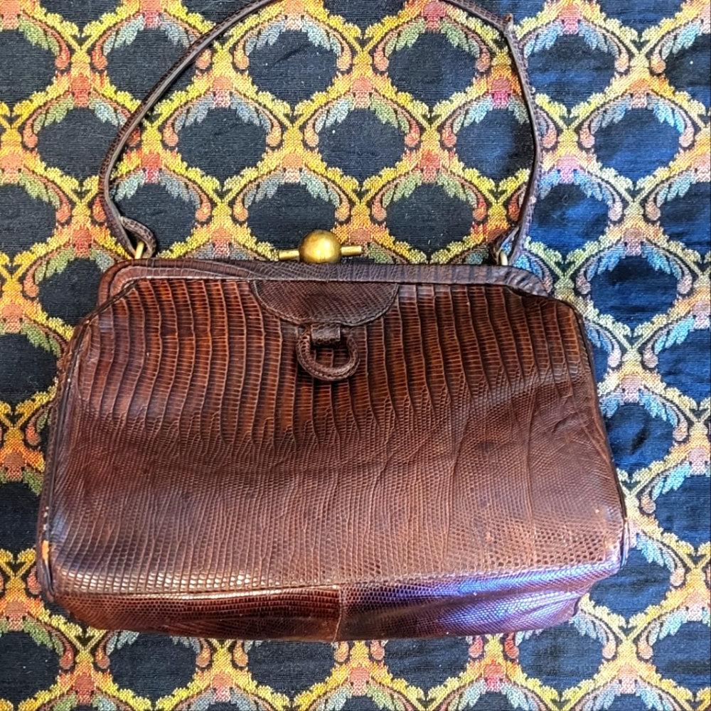 Beautiful 50s Leather Purse